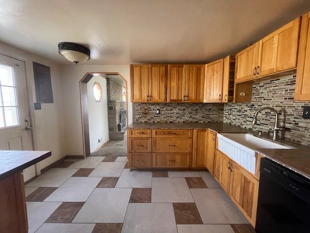 830 Manchester Dr #1 - Photo 4 of 20
