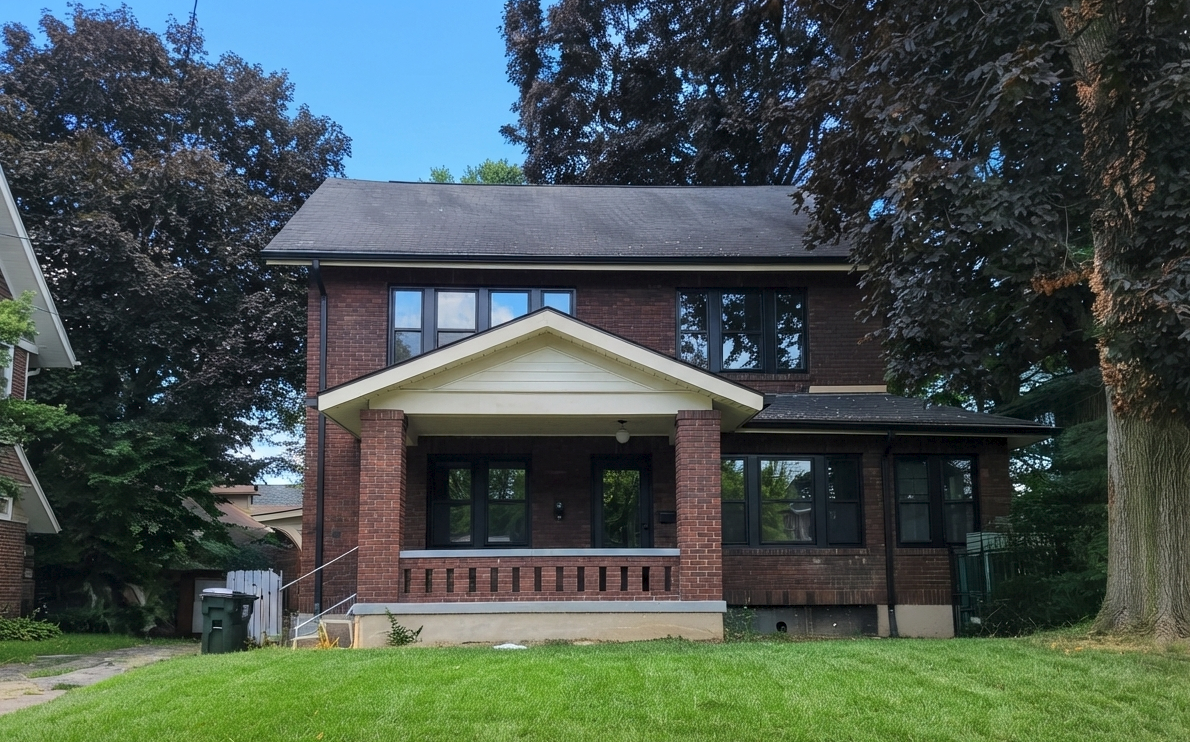 35 Woodcrest Ave #1