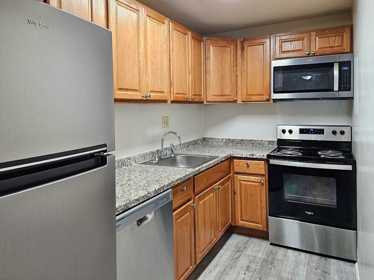 South View Apartments and Townhomes - Photo 2 of 39