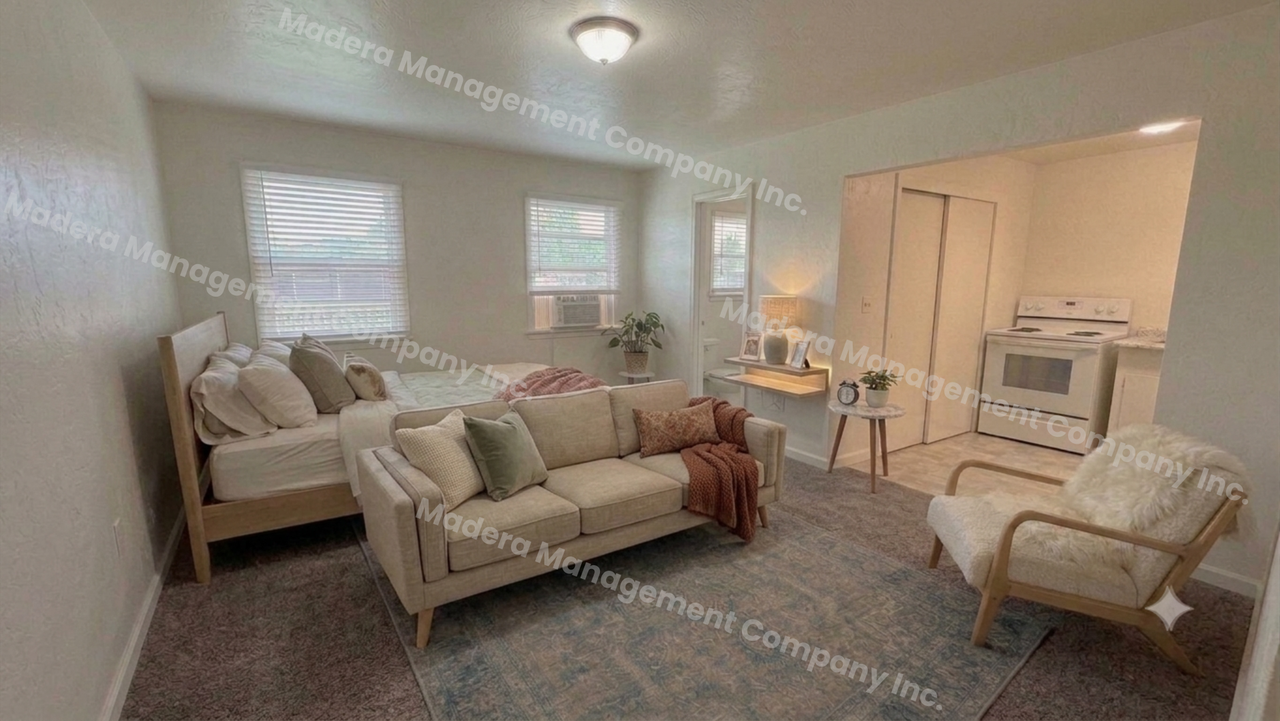 210 N. C Street - Photo 2 of 15