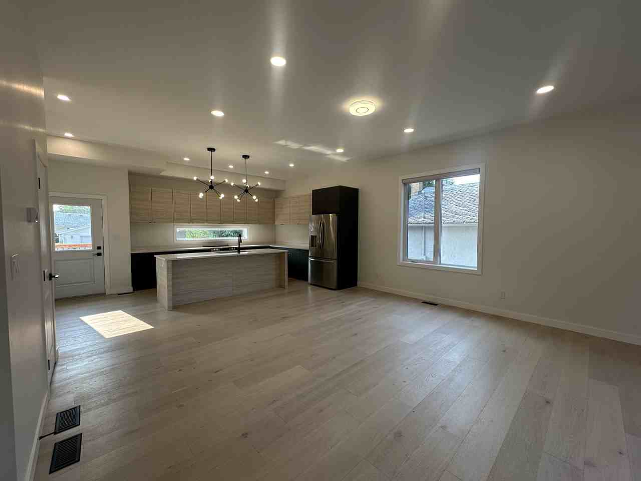 325 Lockwood Street - Photo 5 of 41