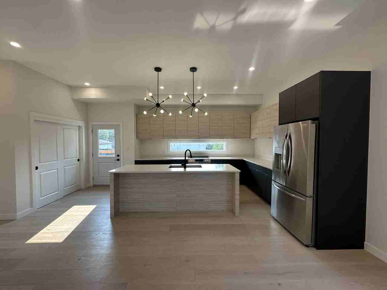 325 Lockwood Street - Photo 6 of 41