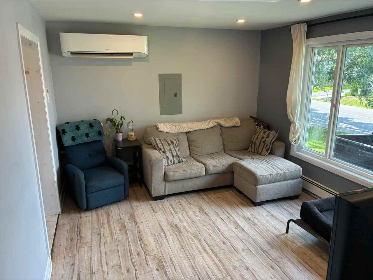 50 Fringewood Dr - Photo 3 of 30