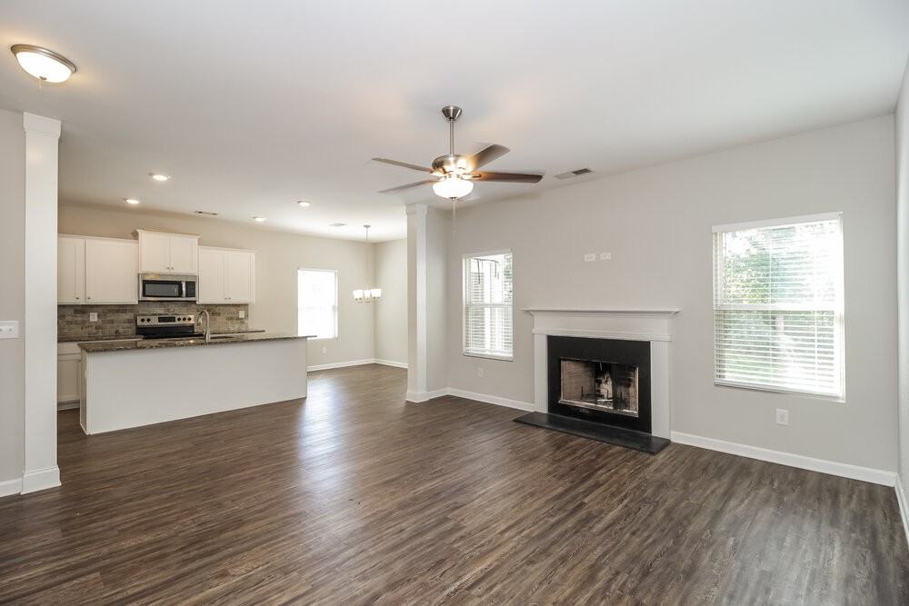 357 Daffodil Dr - Photo 4 of 17