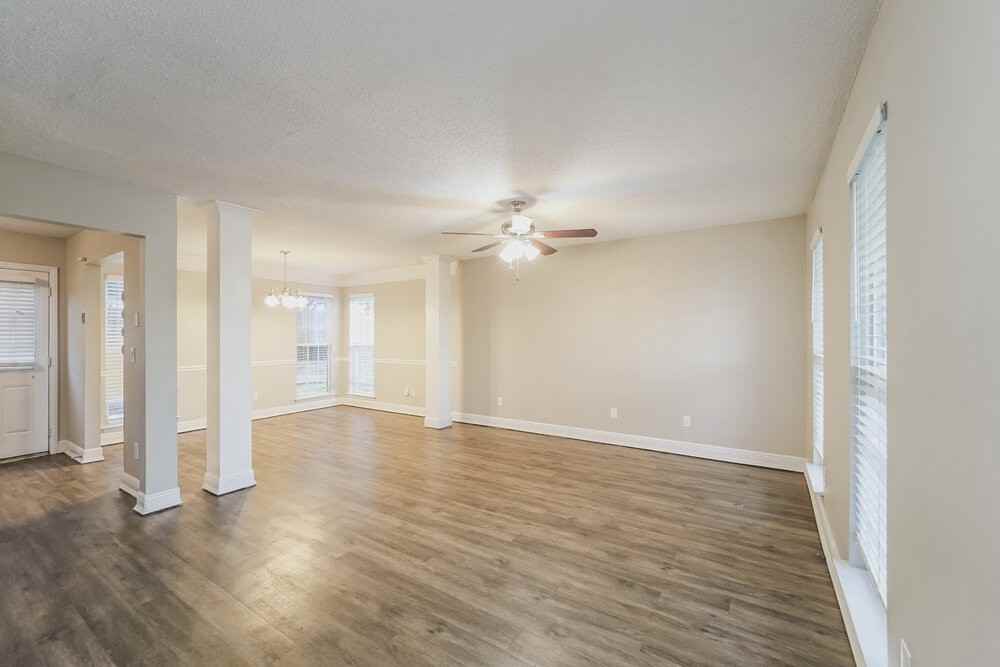 5906 Prestwick Ln - Photo 6 of 21
