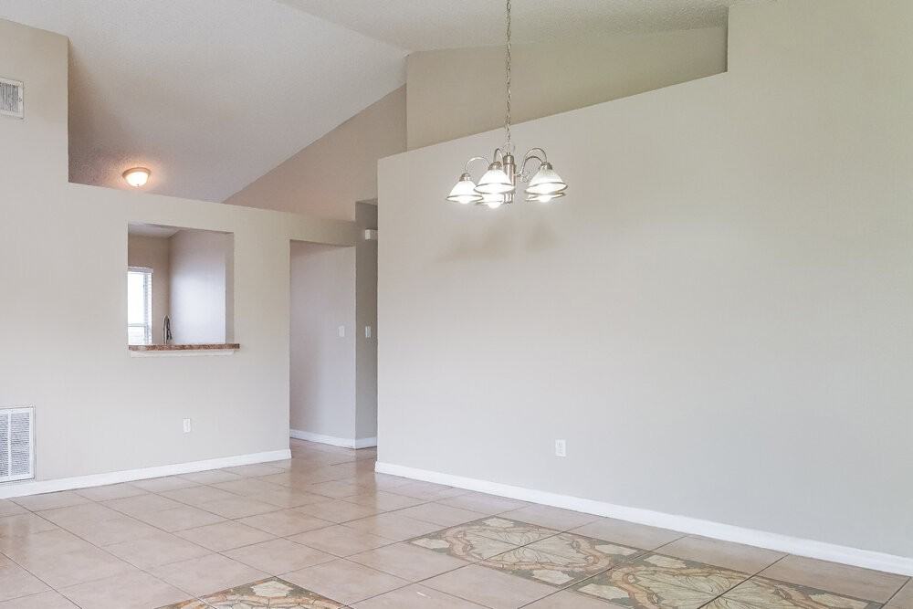 3744 Dartford Dr - Photo 6 of 16
