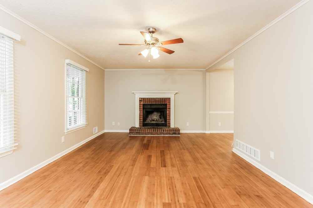 2280 Whitebluff Way - Photo 5 of 20
