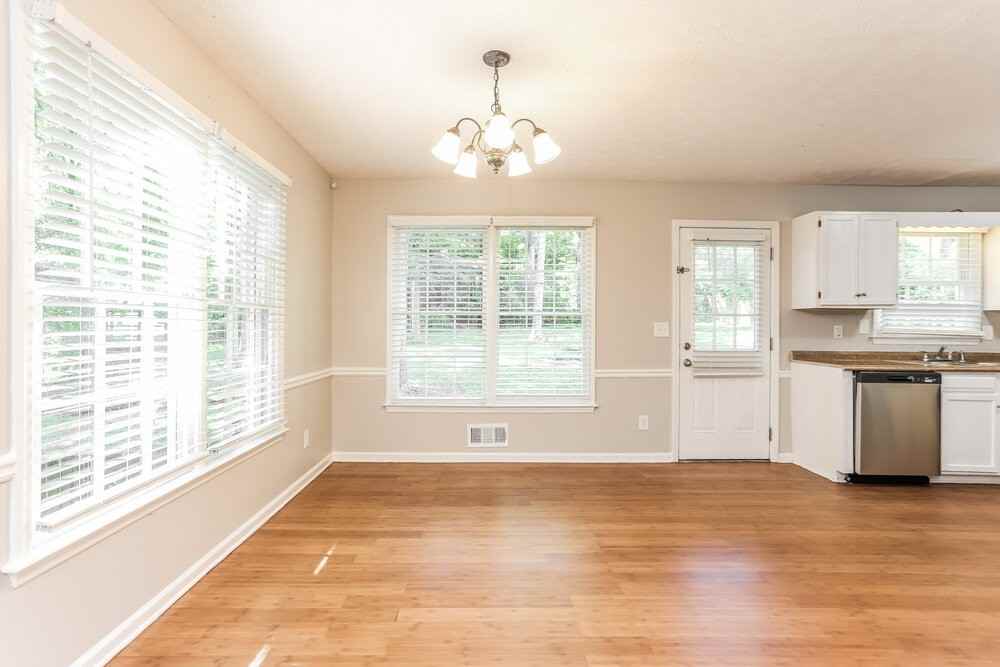 2280 Whitebluff Way - Photo 7 of 20