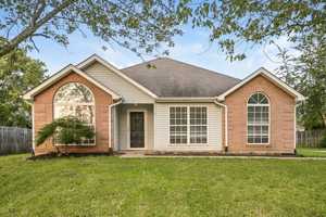 featured image of 2204 Joann Dr