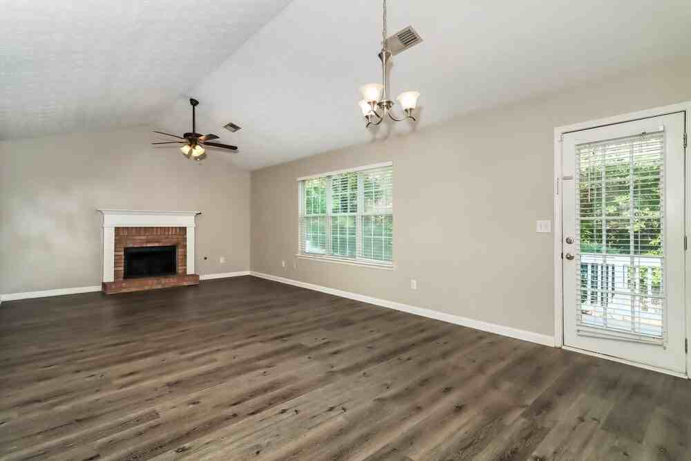 4878 Noah Rdg - Photo 4 of 16