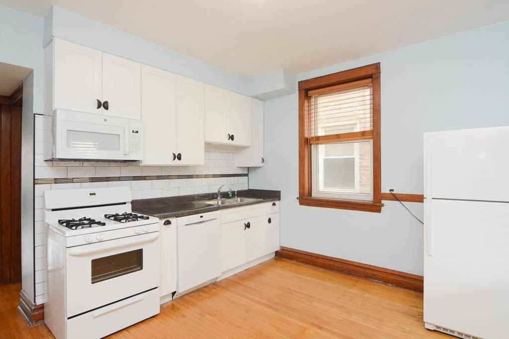 3511 N Western Ave #1 - Photo 3 of 21