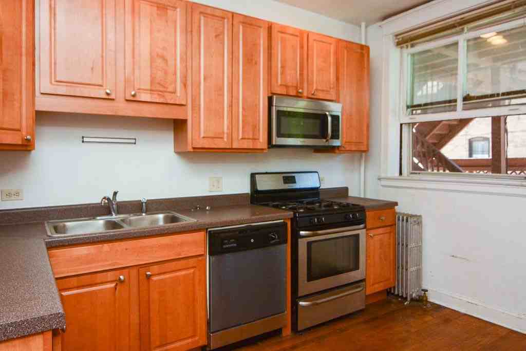 2825 W Logan Blvd #1 - Photo 2 of 21