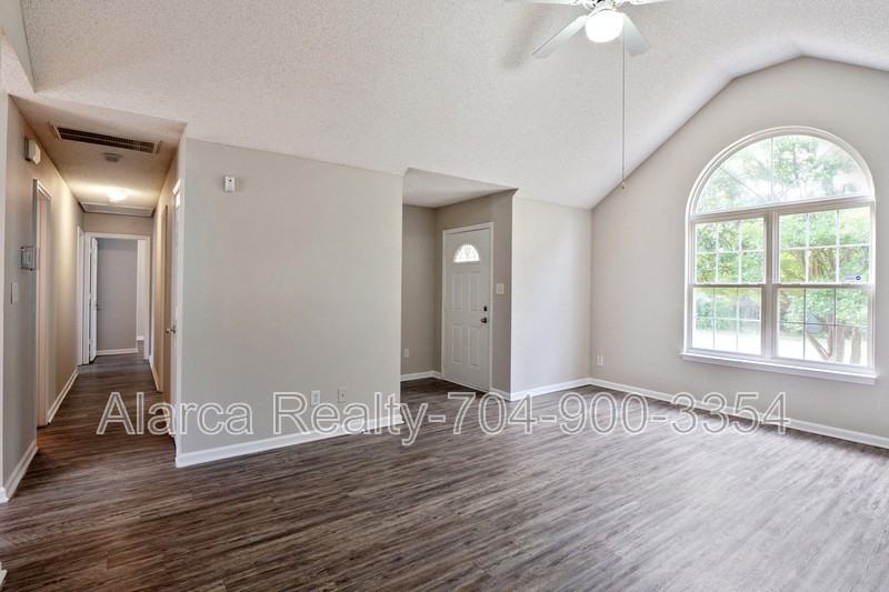 6532 David Ave - Photo 3 of 19