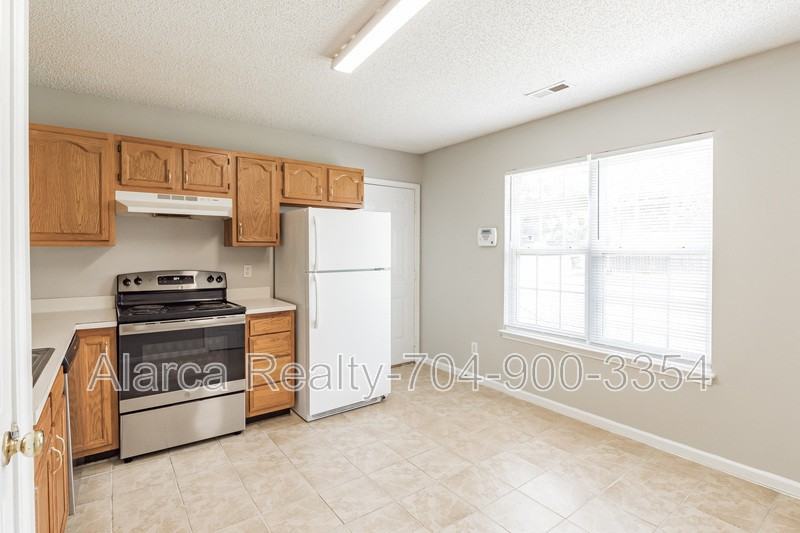 6532 David Ave - Photo 5 of 19