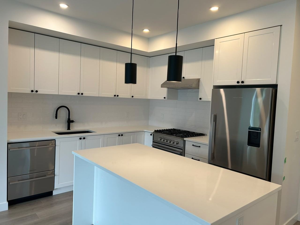 2425 166 Street #113 - Photo 4 of 20