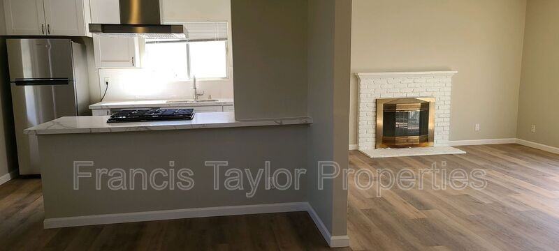 909 Daisy St - Photo 2 of 7