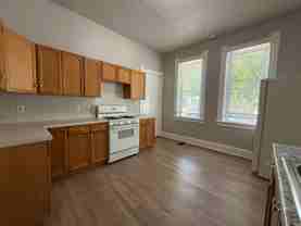 2500 Fratney - Photo 1 of 1