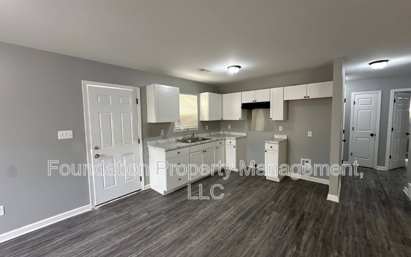 605 Howard Dr - Photo 3 of 15