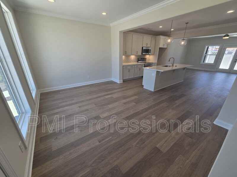 1341 Rebecca Johns Dr - Photo 2 of 18