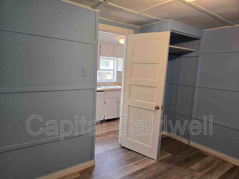 8415 N Seminole Ave #B - Photo 2 of 20