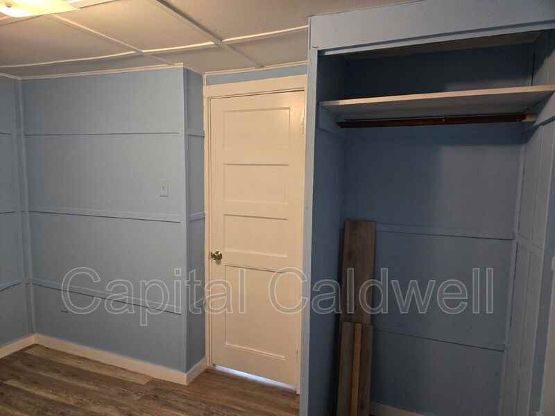 8415 N Seminole Ave #B - Photo 4 of 20