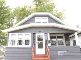 featured image of 403 N 61st St