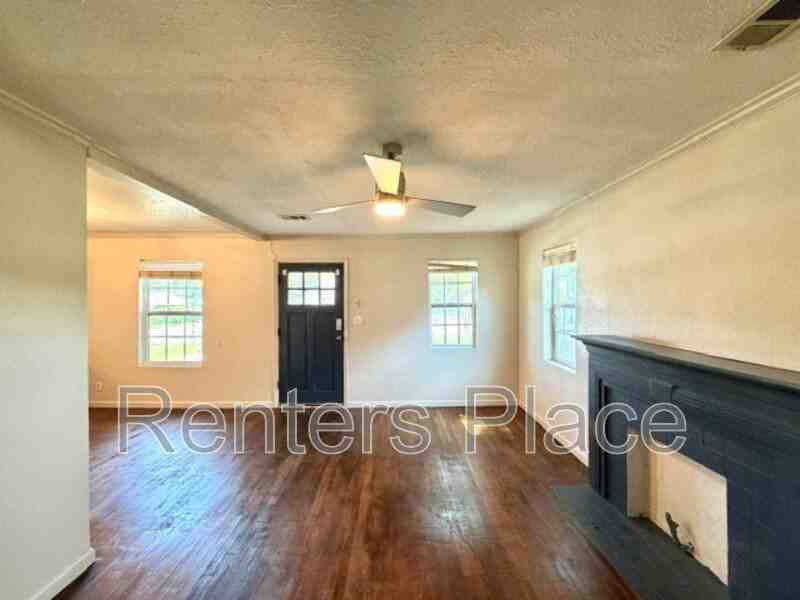 4308 E 4th Pl - Photo 3 of 24
