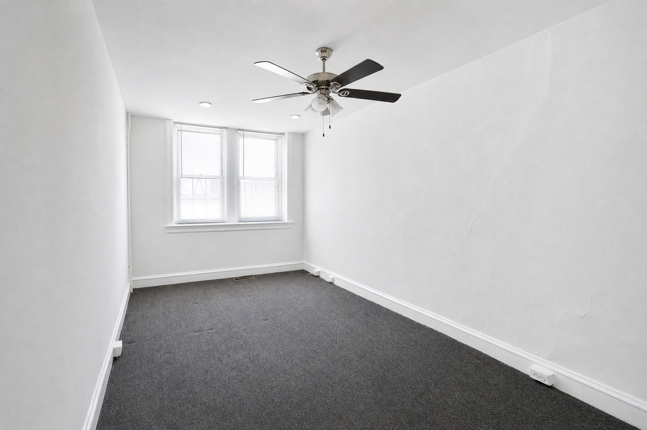 Penn Hall Apartments - Photo 5 of 22