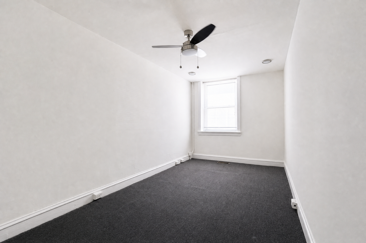 Penn Hall Apartments - Photo 7 of 22