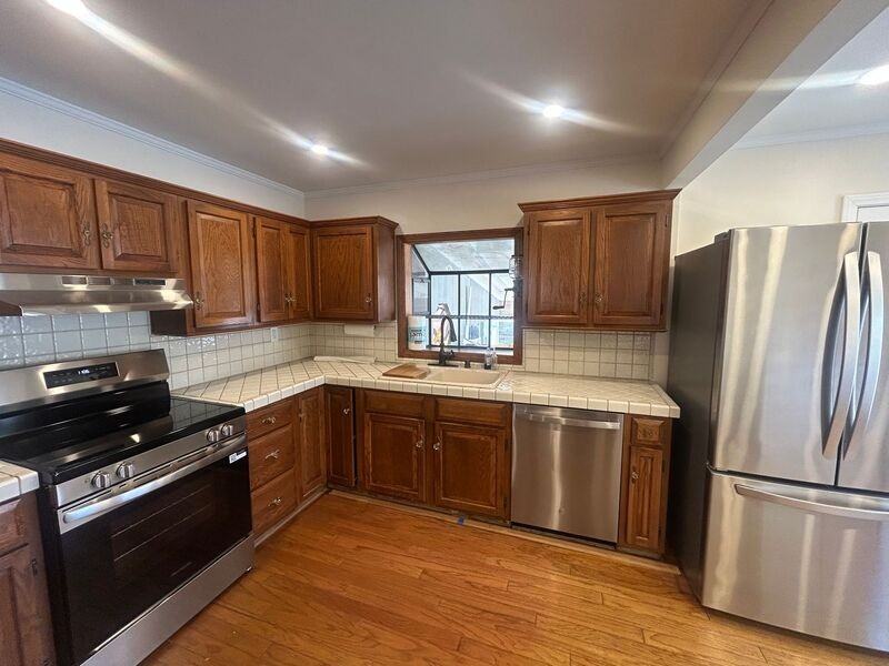 2434 Florencita Ave - Photo 6 of 16
