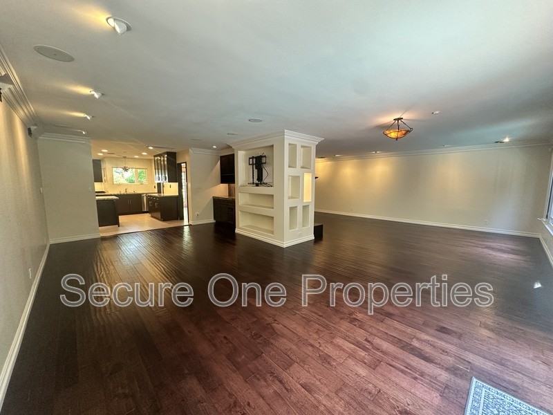 23338 Los Encinos Way - Photo 5 of 38