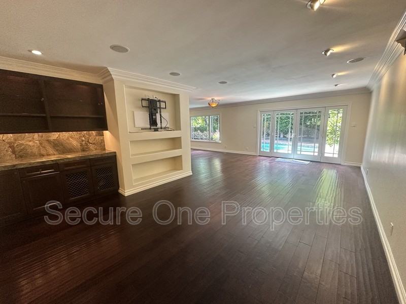 23338 Los Encinos Way - Photo 6 of 38