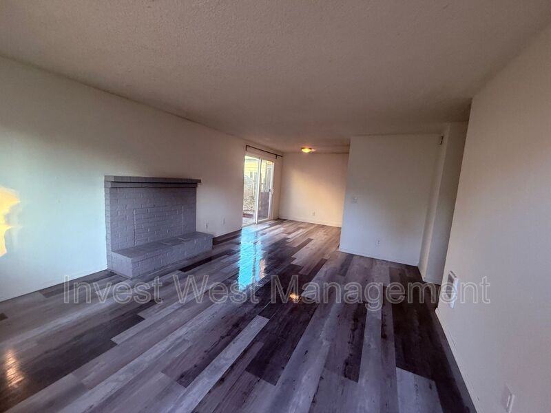 3108 Kauffman Ave #H - Photo 7 of 12