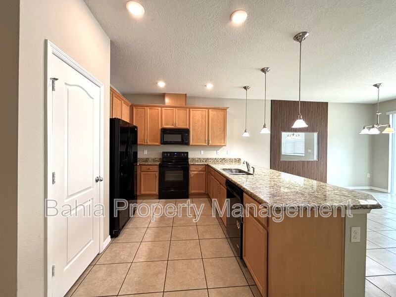 5110 Adelaide Dr - Photo 3 of 24