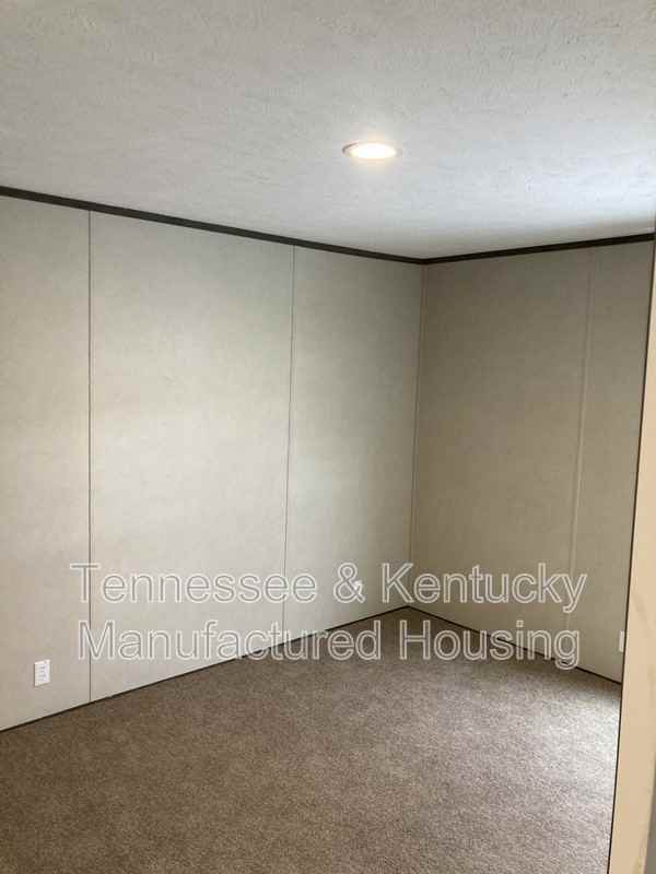 333 Hillsdale Estates Ln - Photo 7 of 9
