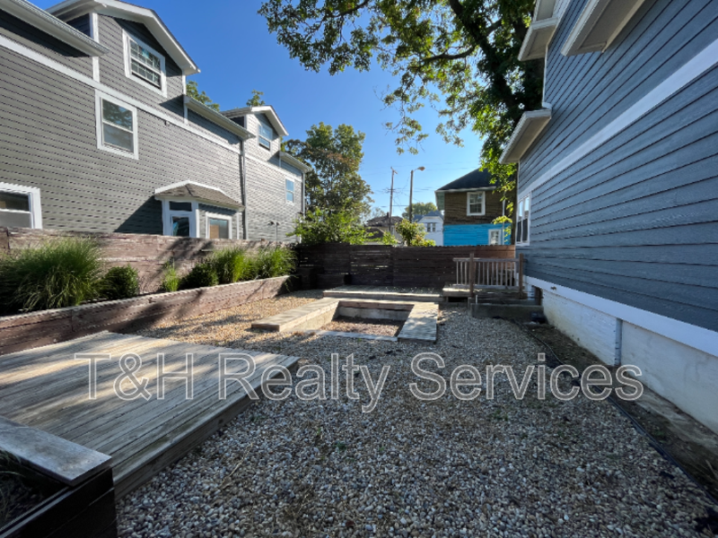 3101 N New Jersey St - Photo 2 of 3