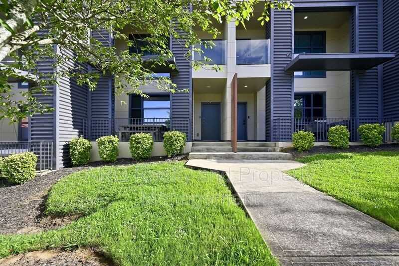 472 Martin St Se