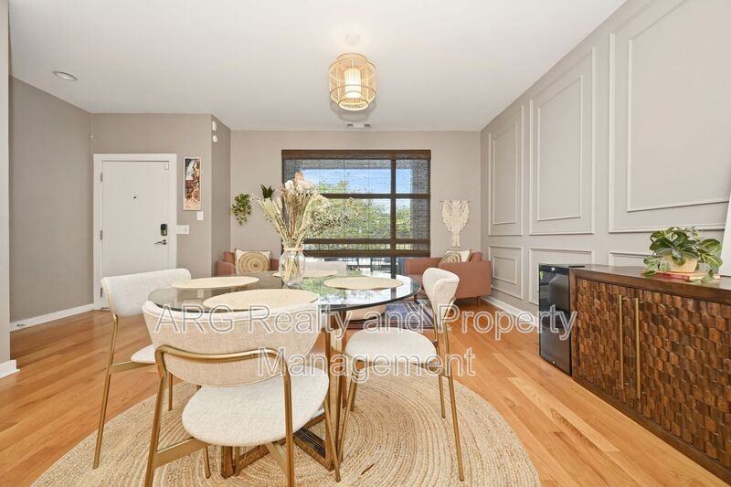 472 Martin St Se - Photo 5 of 16