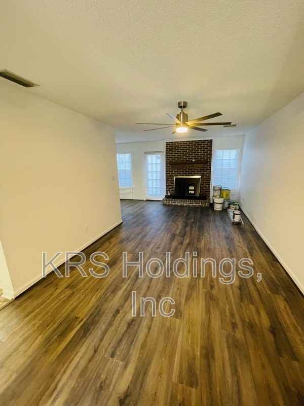 1330 Rica Ct - Photo 5 of 27