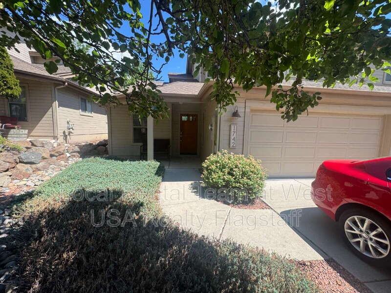 1742 N Blue Spruce Cir - Photo 2 of 20