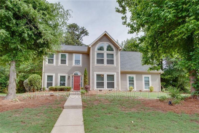 483 Mountain Oaks Pkwy