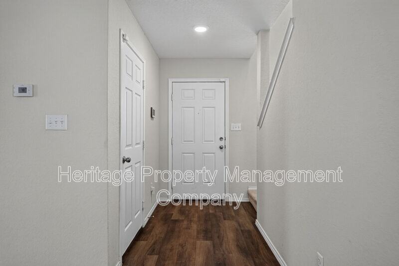 6326 Willow Point Blvd - Photo 4 of 36