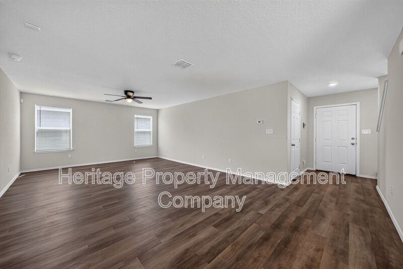 6326 Willow Point Blvd - Photo 7 of 36