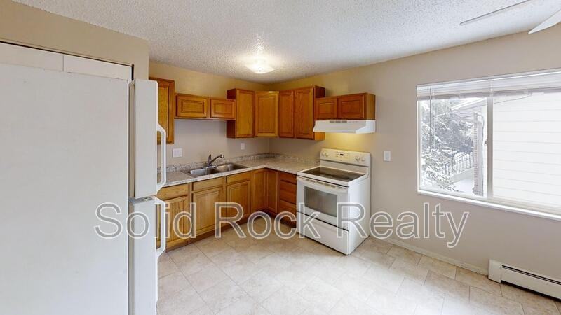 2909 Sage St - Photo 3 of 12