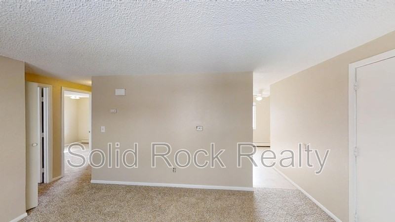 2909 Sage St - Photo 5 of 12