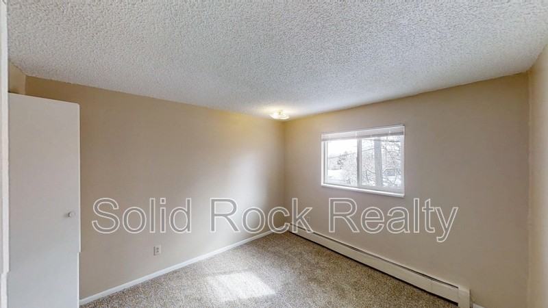 2909 Sage St - Photo 7 of 12