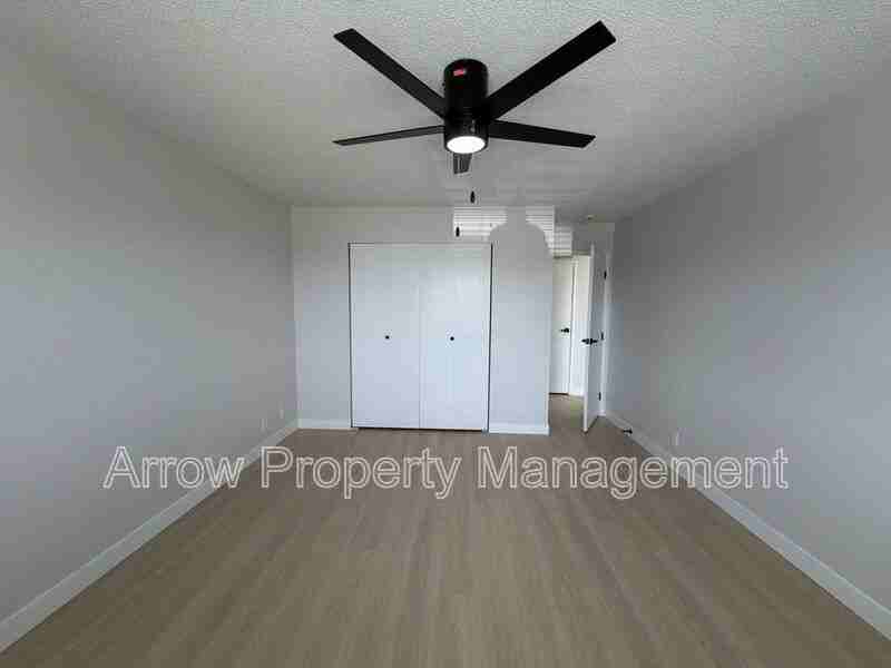 515 W Saunders Ave #13 - Photo 5 of 8