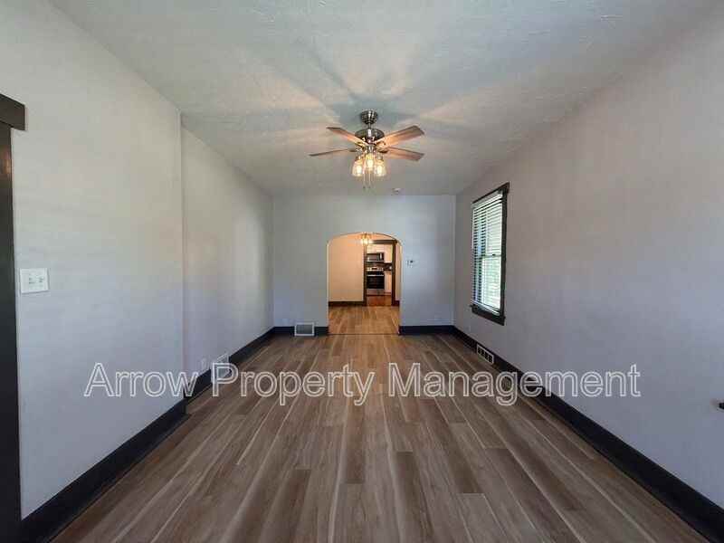 845 S 29th St #1 - Photo 2 of 16