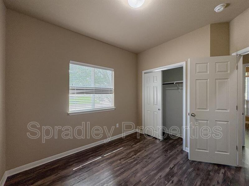 406 Banbury - Photo 7 of 21