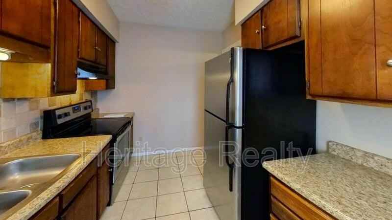 10503 Haleyford Ln - Photo 3 of 21